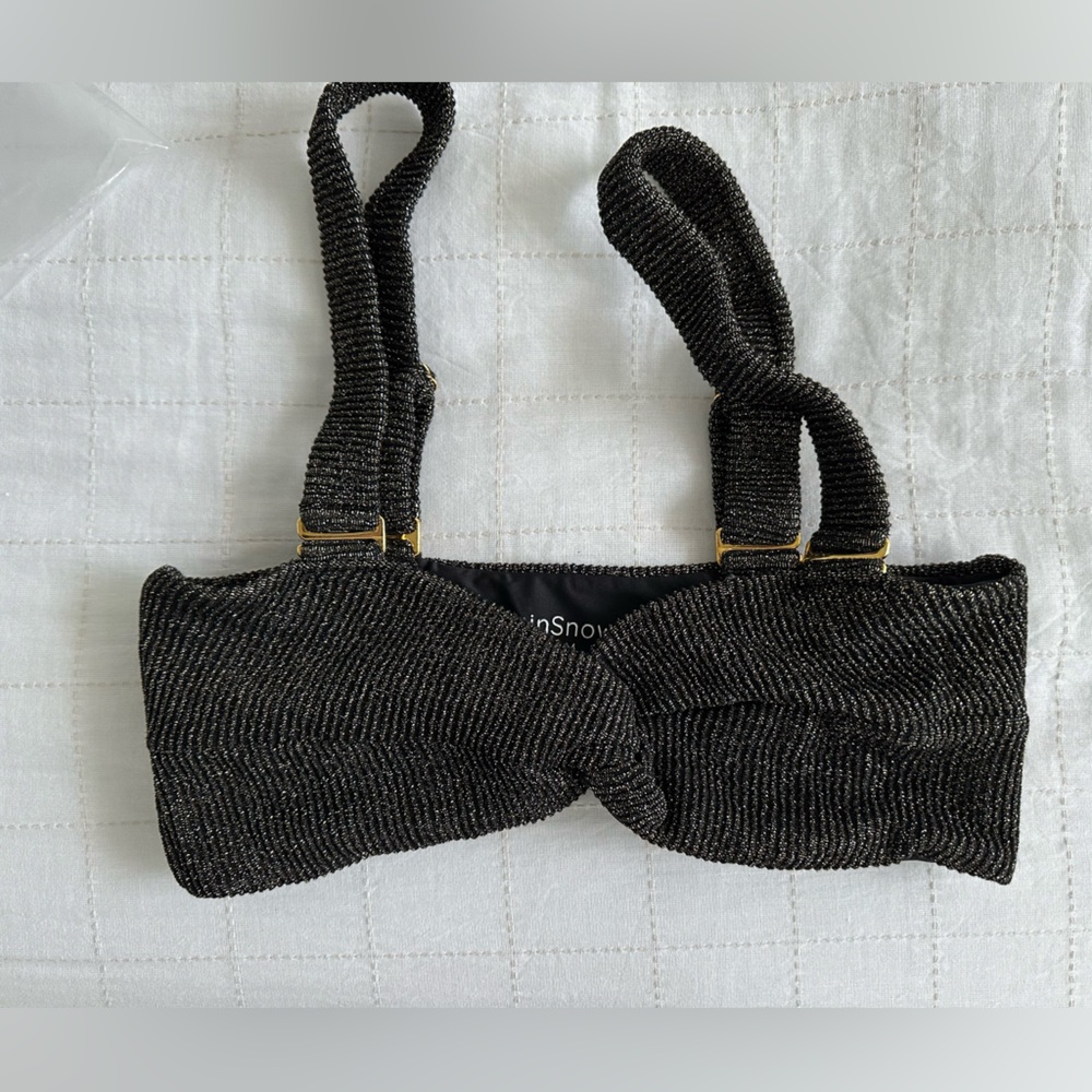 Lainsnow glitter top